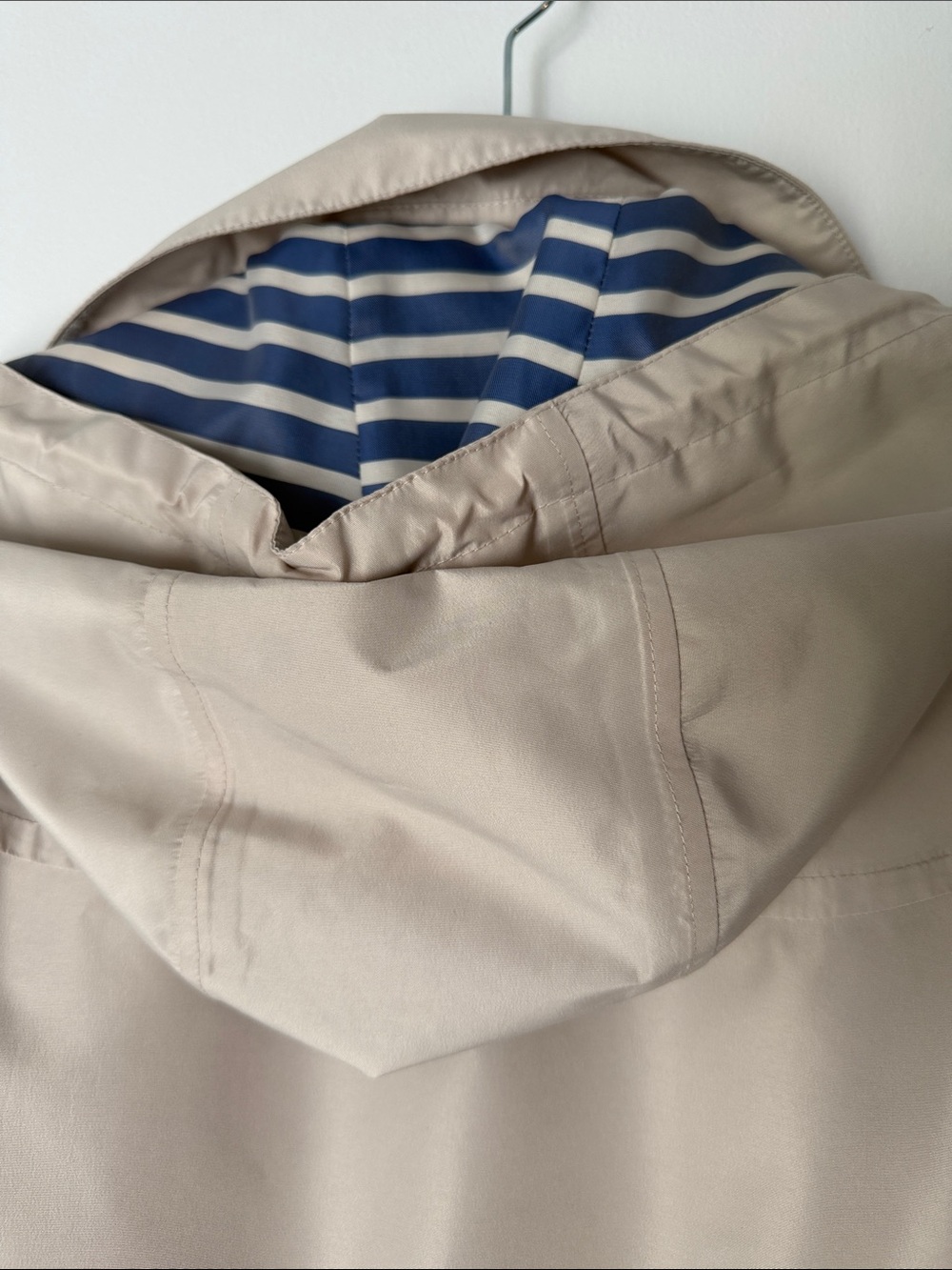 Lands' End Women's Light Beige Trench Coat with Nautical Stripe Lining - Picture 9 of 10
